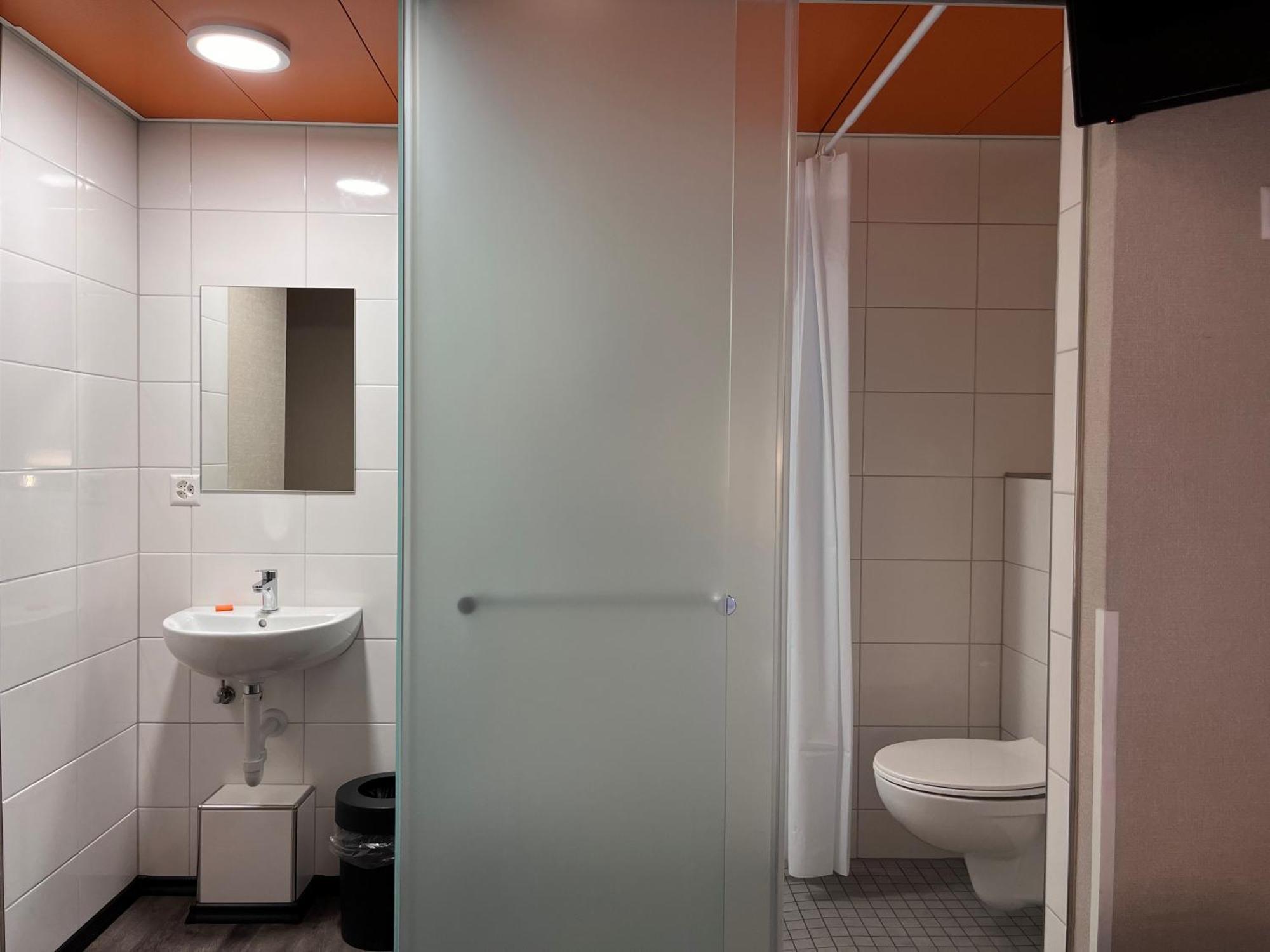 Easyhotel Zuerich Main Station 外观 照片