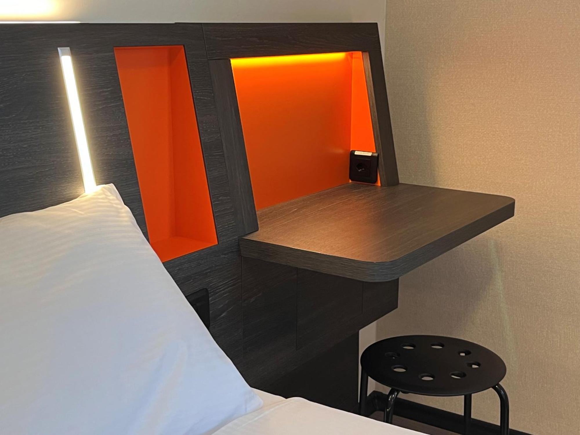 Easyhotel Zuerich Main Station 外观 照片