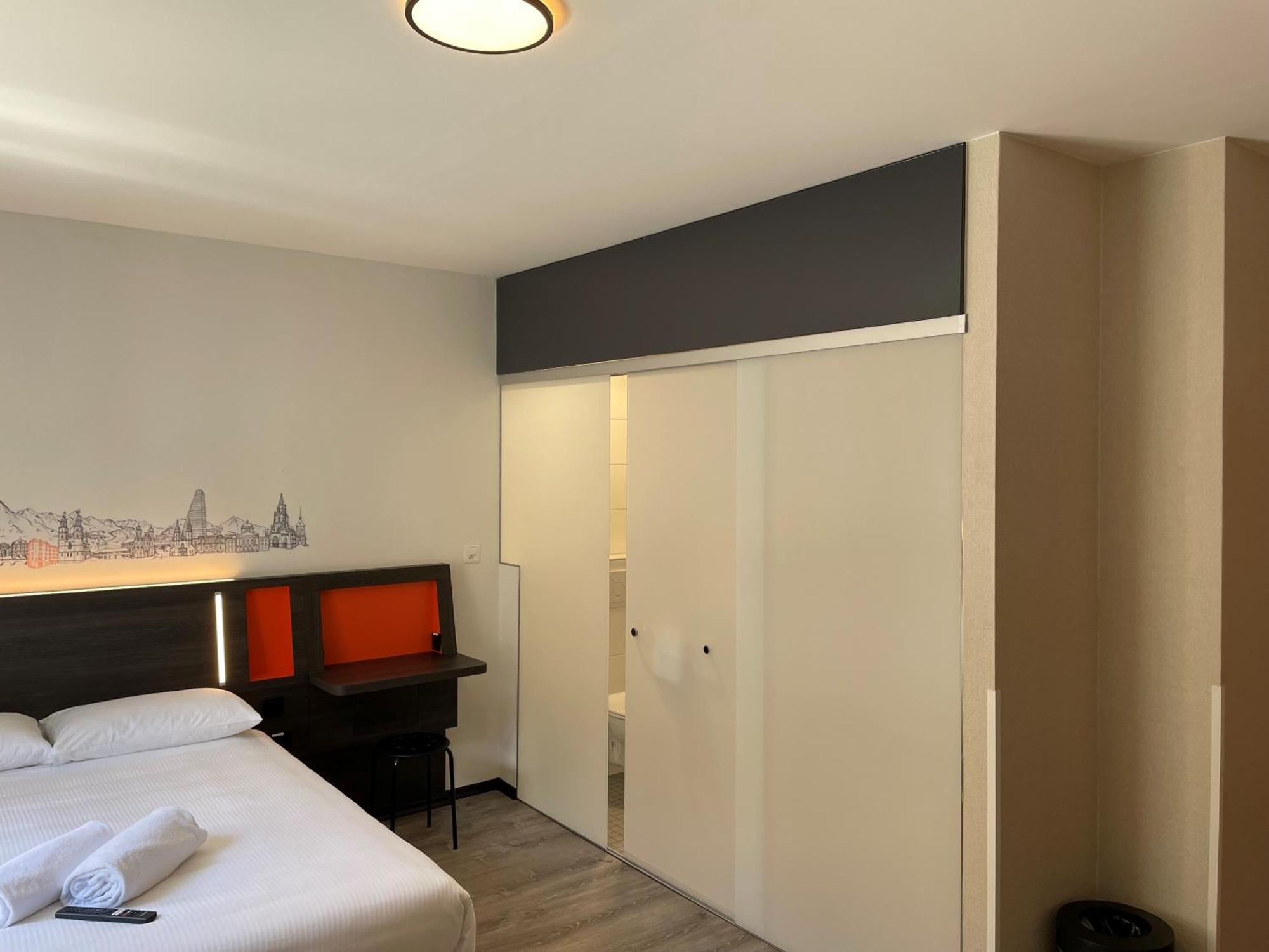 Easyhotel Zuerich Main Station 外观 照片
