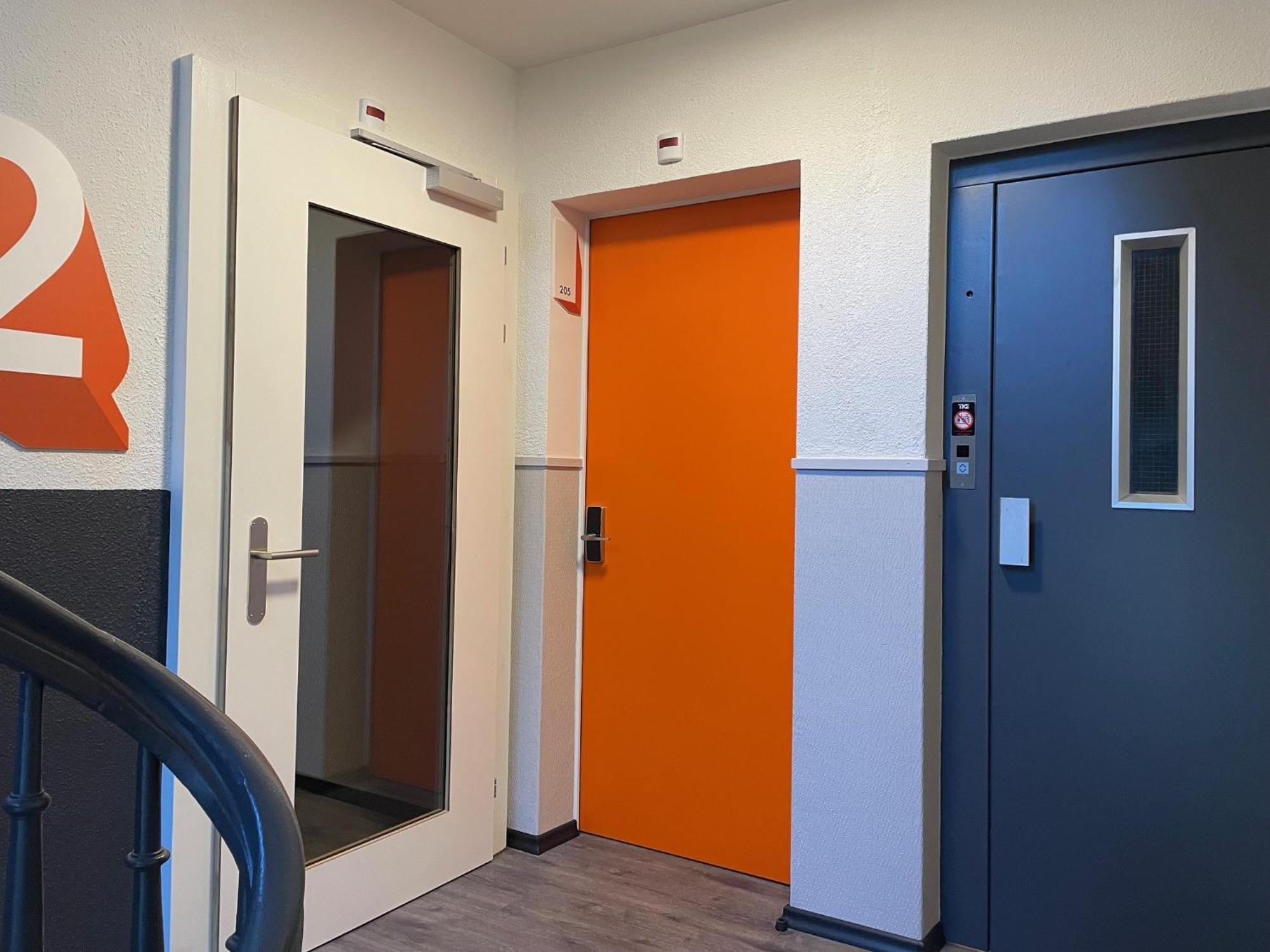 Easyhotel Zuerich Main Station 外观 照片