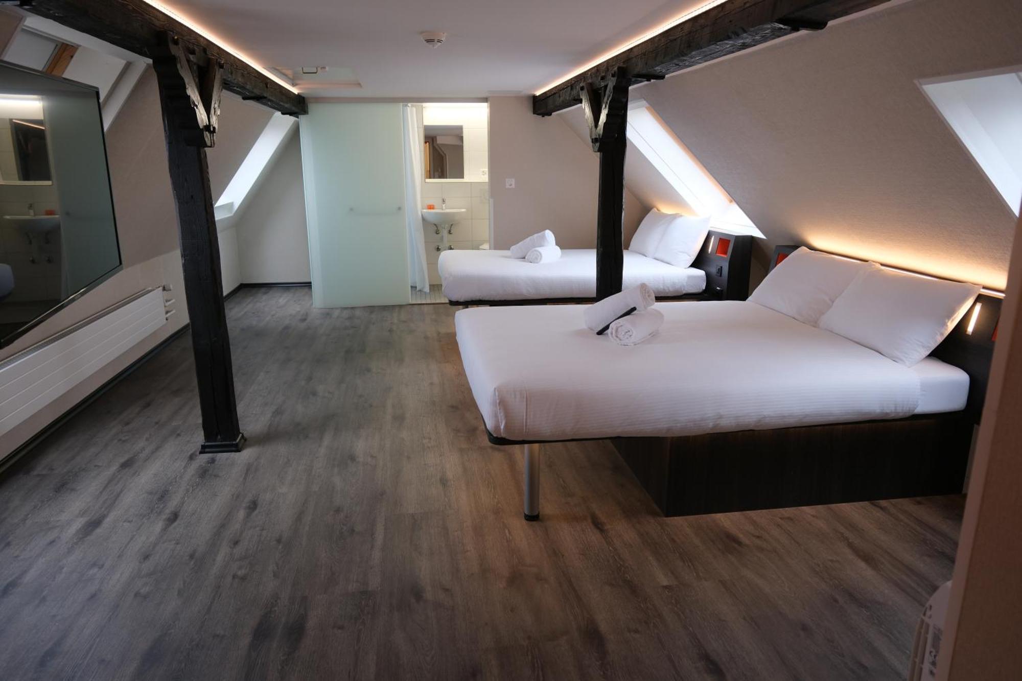Easyhotel Zuerich Main Station 客房 照片